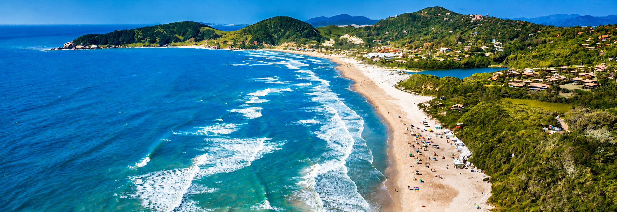 Vista aérea da Praia do Rosa